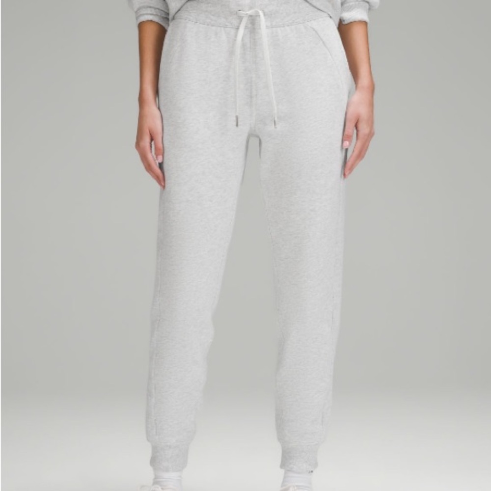 Lululemon Scuba Full Length High Rise Jogger in Heather Grey